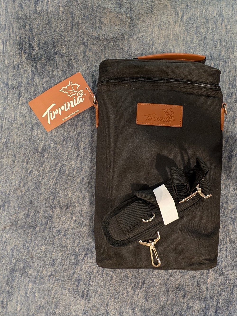 Insulated Black Two-Bottle Wine Tote NWT - Picture 2 of 3